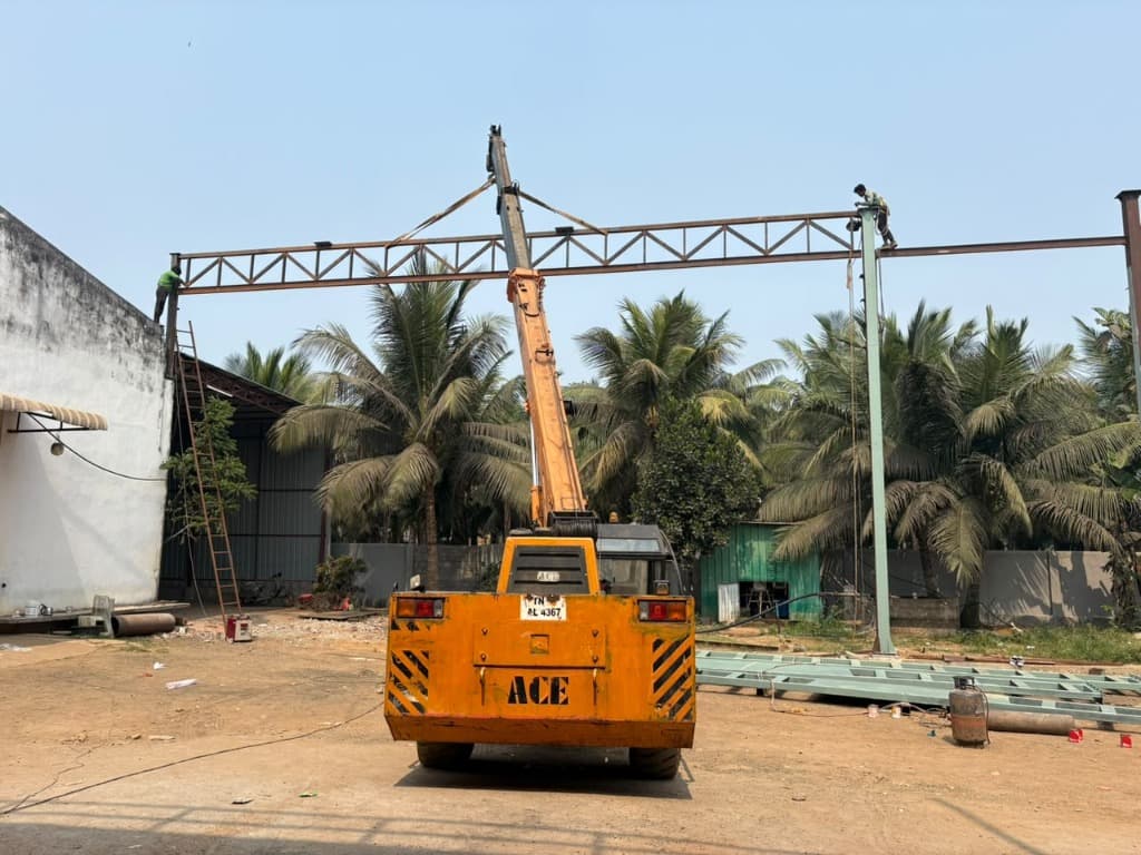 LONG-SPAN ROOF TRUSS ERECTION — BS Energy India industrial installation